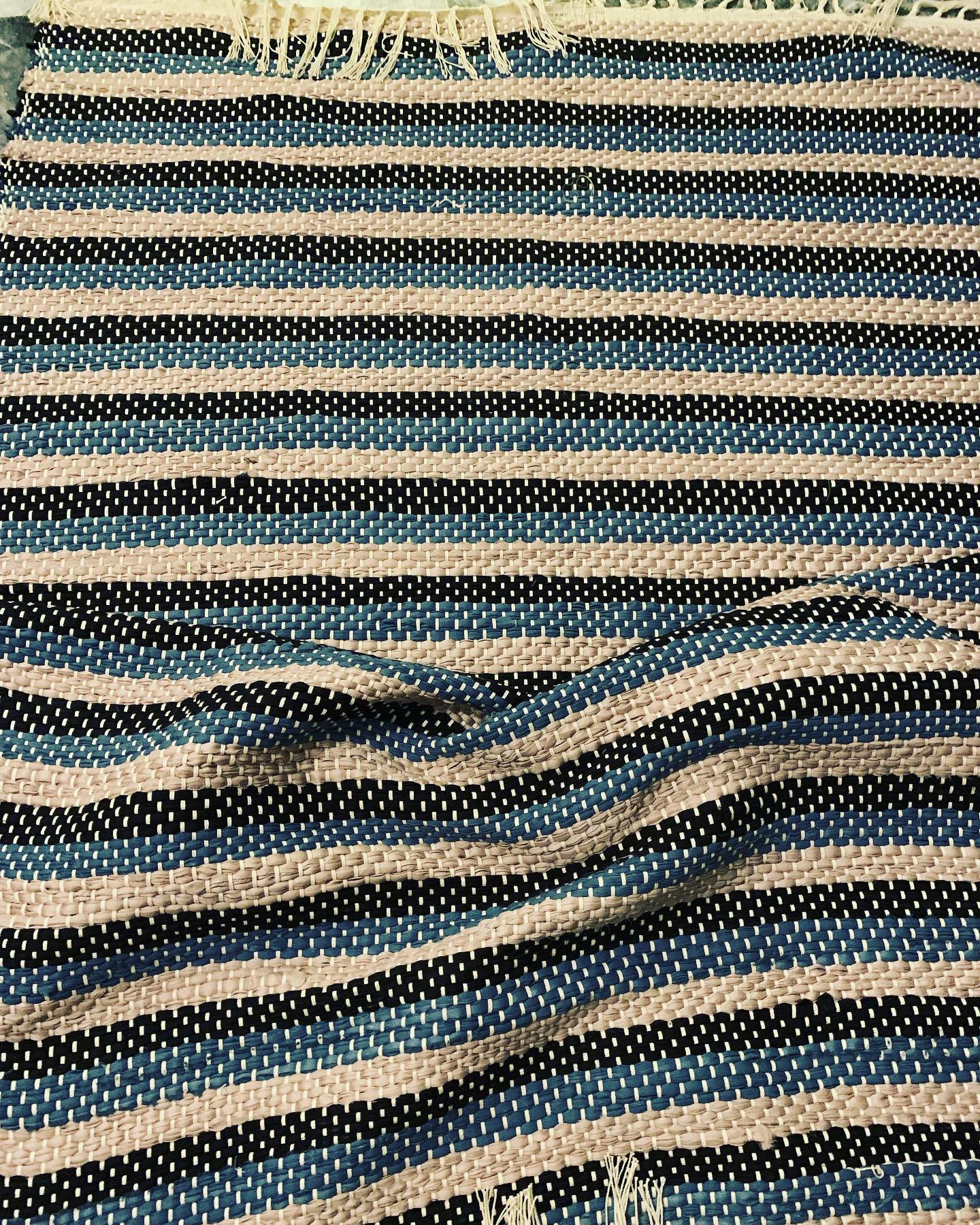 Black&blue strips
